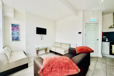 1 bed house, Southwell Road, Hockley, Nottingham, NG11DL - Image 5